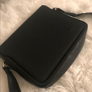 Man messenger bag